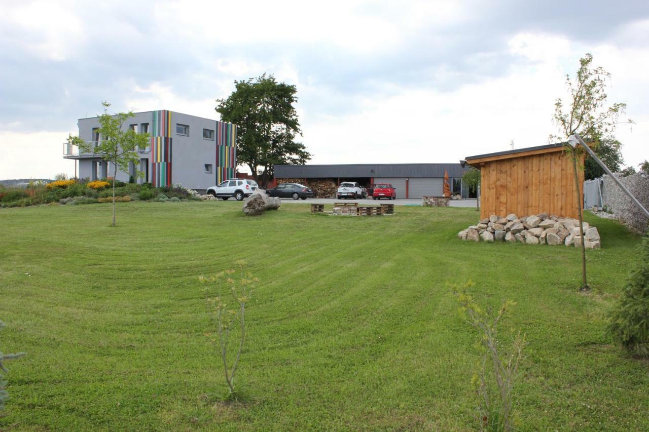 Ferienwohnung Penzion Na Samotach Jindřichův Hradec Exterior foto