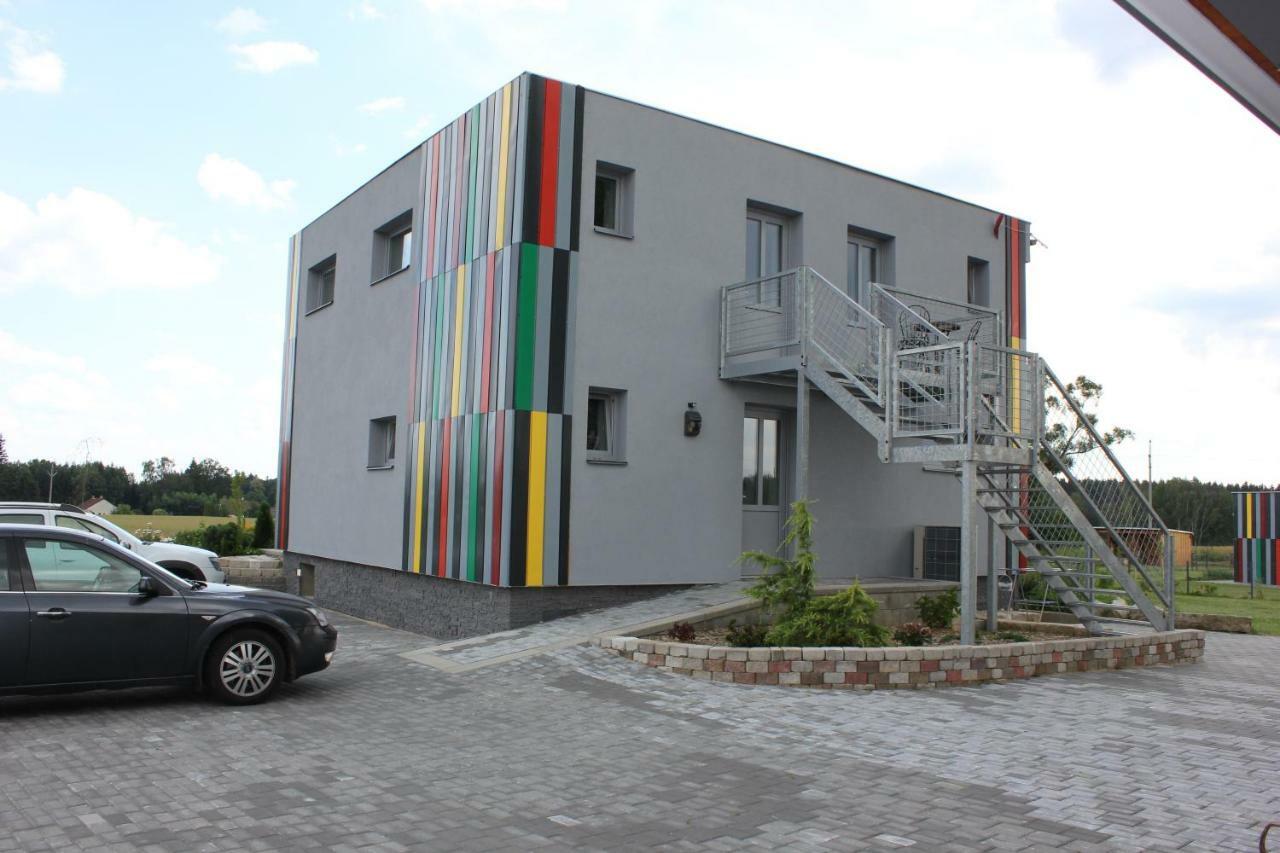 Ferienwohnung Penzion Na Samotach Jindřichův Hradec Exterior foto