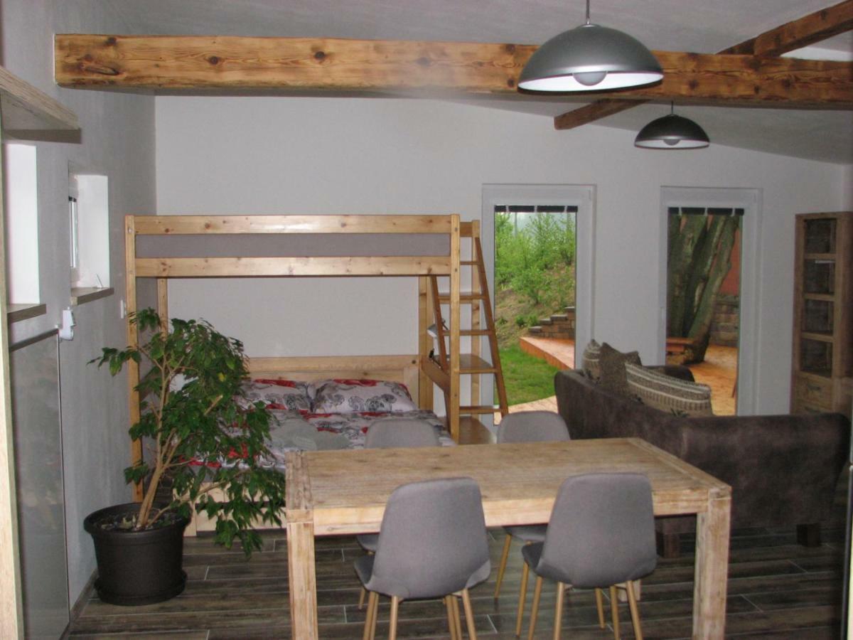 Ferienwohnung Penzion Na Samotach Jindřichův Hradec Exterior foto