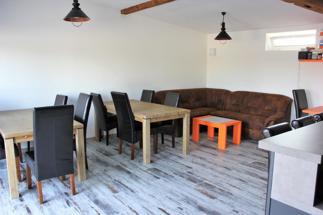 Ferienwohnung Penzion Na Samotach Jindřichův Hradec Exterior foto