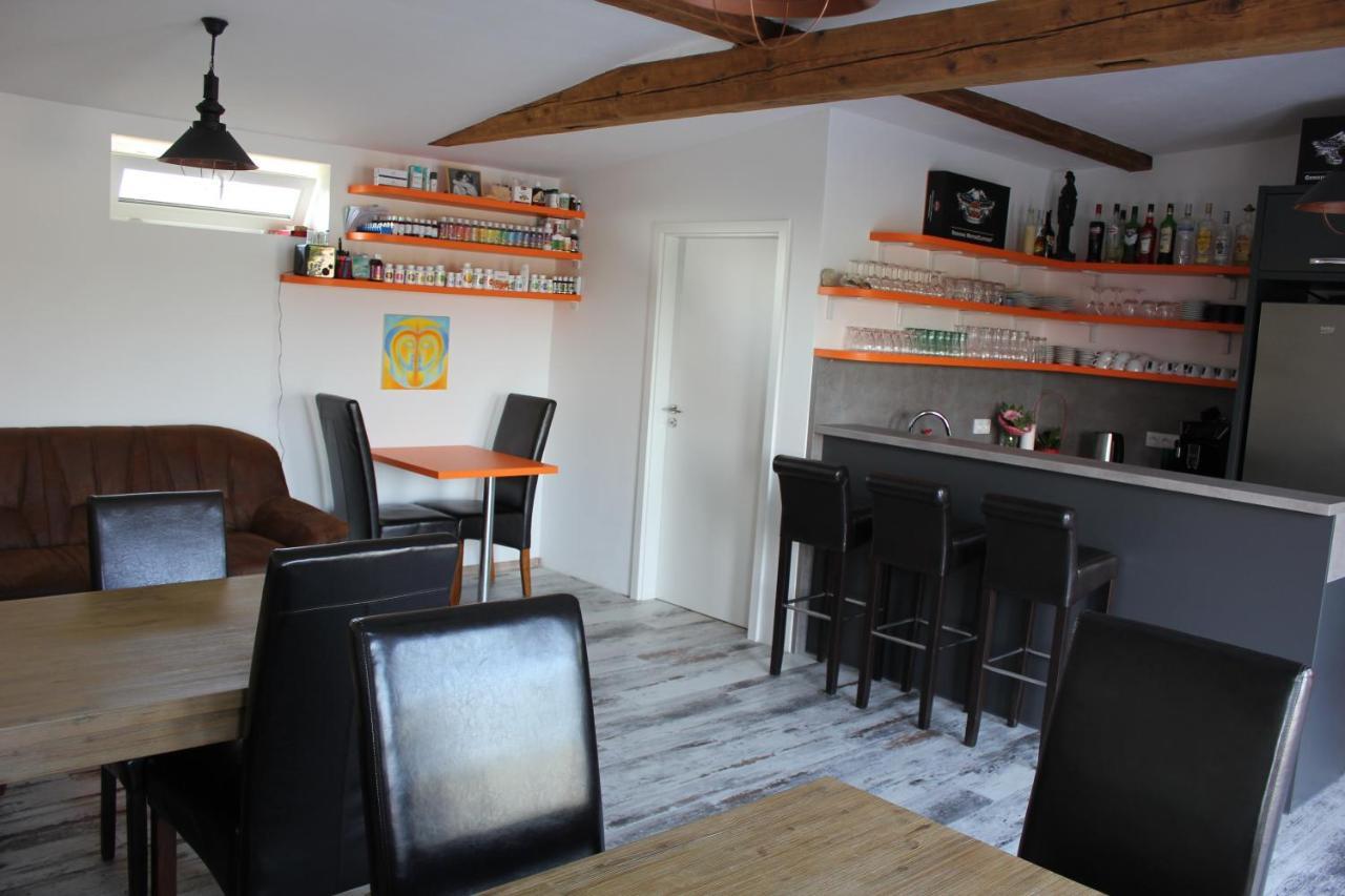 Ferienwohnung Penzion Na Samotach Jindřichův Hradec Exterior foto